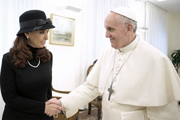 La Presidenta le pidió al Papa que interceda por Malvinas