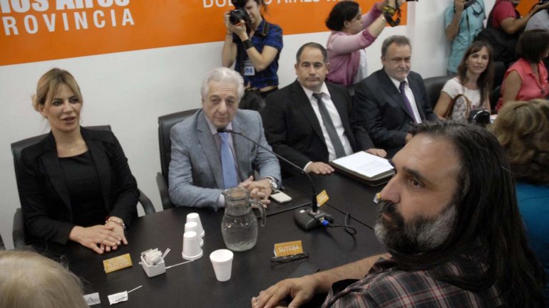 Los docentes bonaerenses acordaron una suba salarial