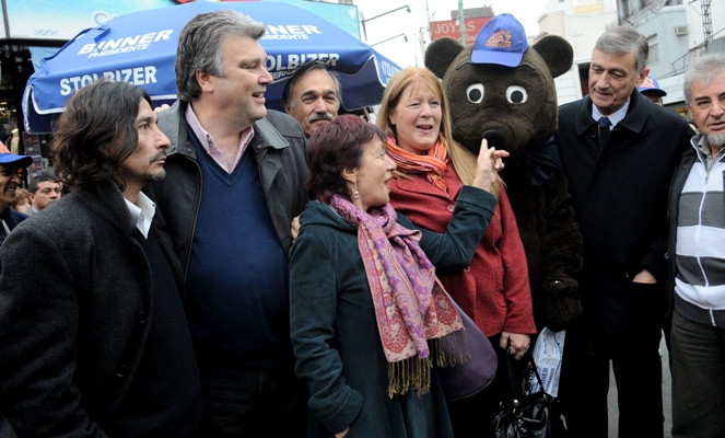 Binner y Stolbizer caminaron por Laprida