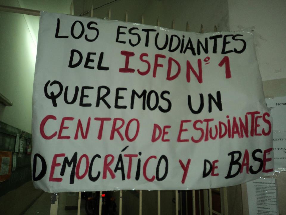 Continúa la toma en el Instituto de Formación Docente 1