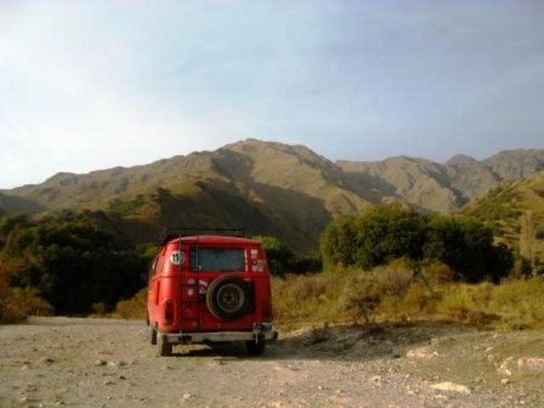 Dos docentes lomenses llevan la aventura de leer a 21 países