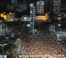 TH_01multituddredmari0203