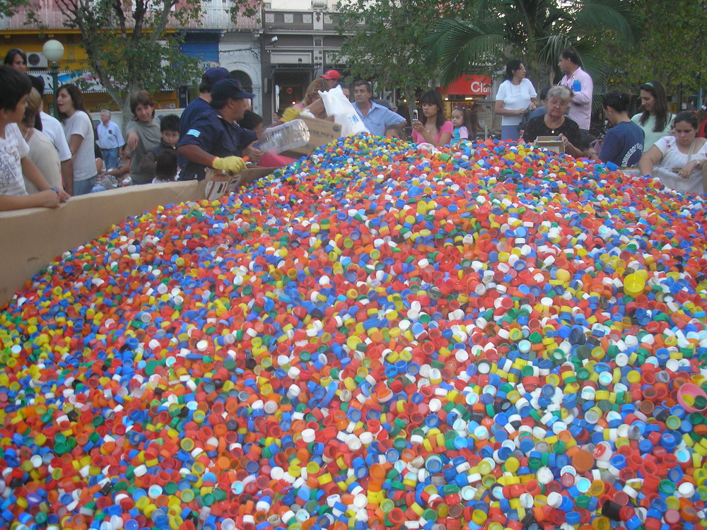 Un buen destino para las tapitas donadas al Garrahan