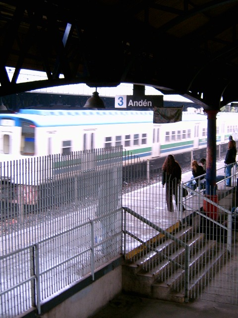 Lanzan una campaña para mejorar la convivencia en los trenes