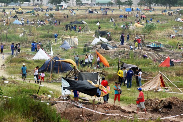 La    eterna    lucha    por    la    tierra