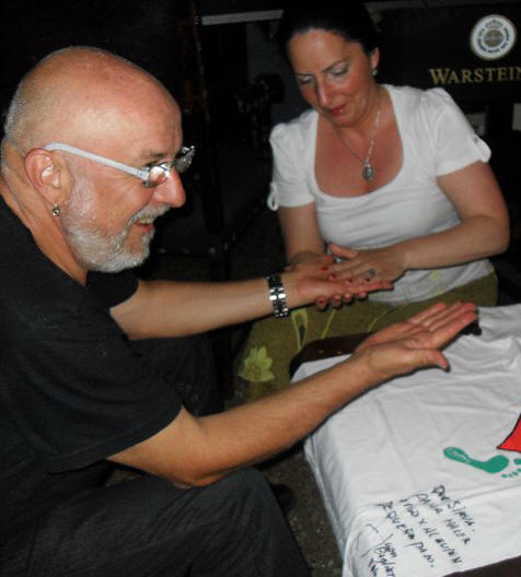 La Fundación «Pequeños gestos, grandes logros» cierra el año con una subasta masiva