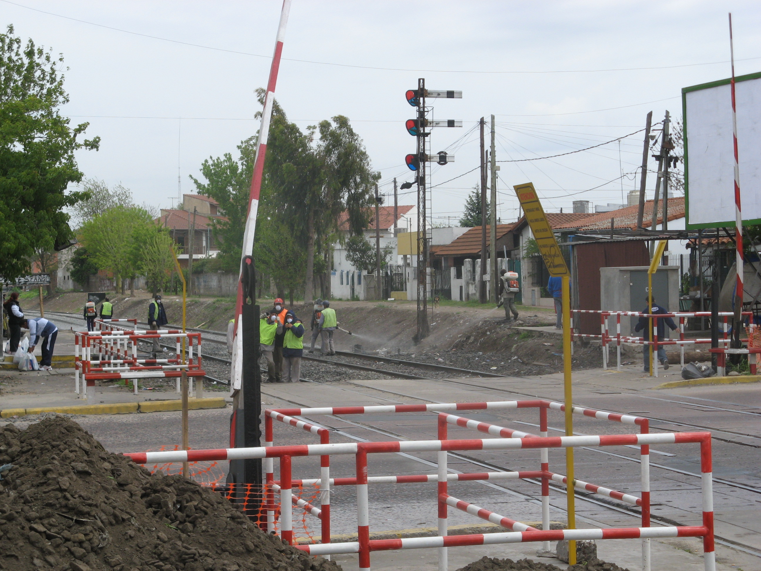 Piden prohibir el glifosato en las vías de la Línea Roca