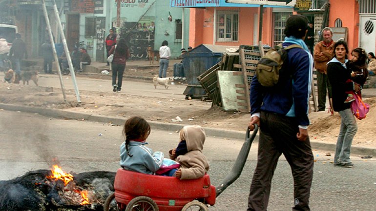 El 32,2% de los argentinos es pobre y el 6,3, indigente