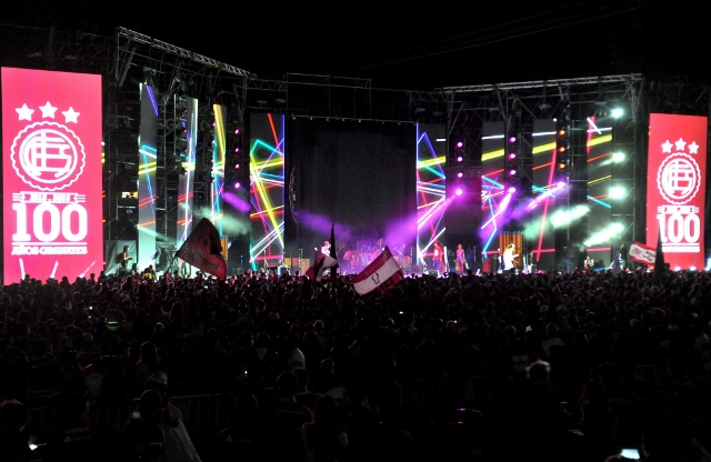 Lanús festejó el centenario a lo grande