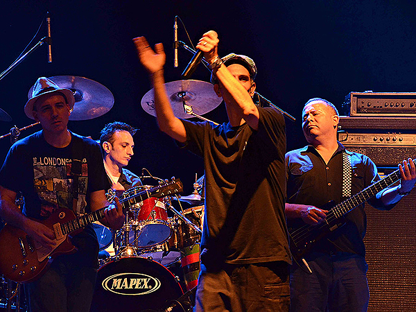 El reggae de Los Cafres invadió el sur