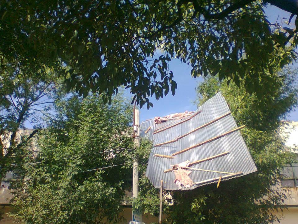 Exigen la reparación del techo de la ESB 312